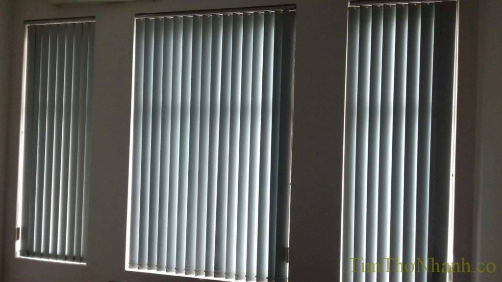 Rèm lá dọc rèm lật lá giảm sáng cản nắng 85% - Rèm Lá Nhựa