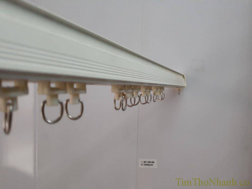 Phụ kiện thanh ray và suốt treo rèm - Tìm Thợ Nhanh