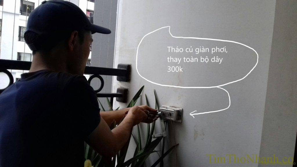 Thợ sửa giàn phơi 0826.826.663 tiến hành sửa chữa ngay khi đã báo giá hợp lý cho khách hàng